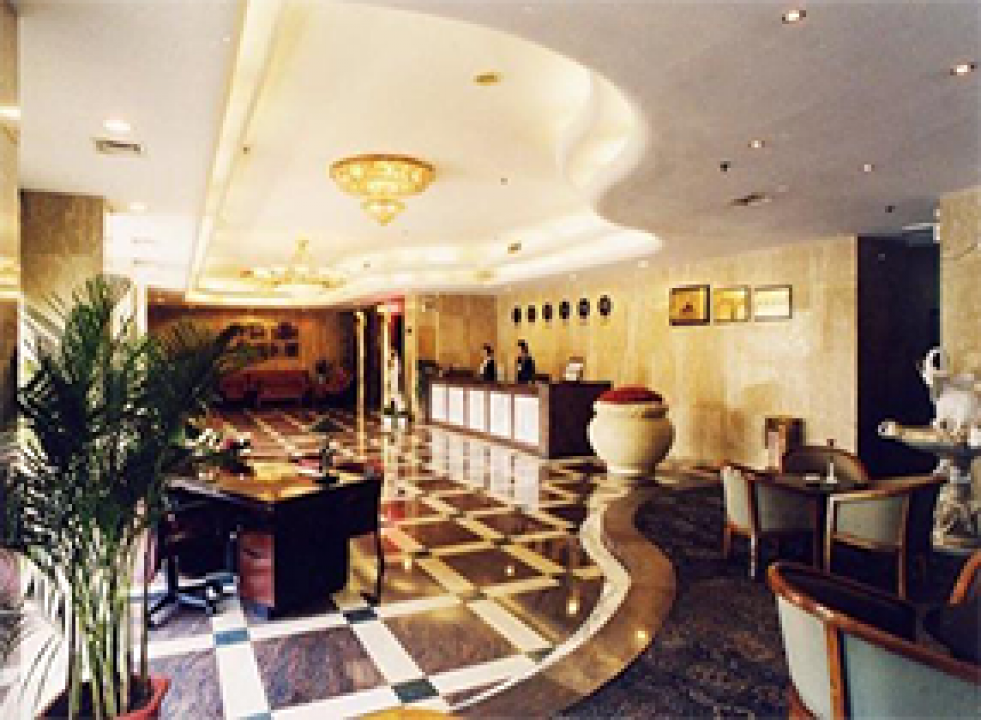 華云大酒店中央空調(diào)、熱水改造工程